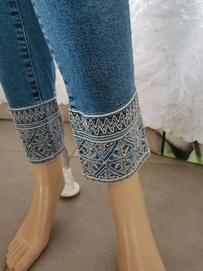 Jean. Bleu et blanc. Cache Cache - photo numéro 3