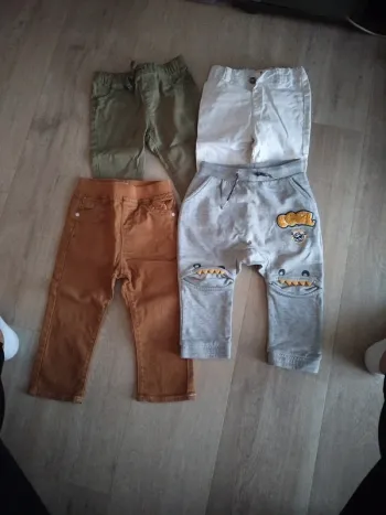 Lot de 4 pantalons 18 mois
