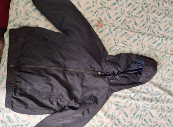 Coupe vent noir pour garçon en 5 ans