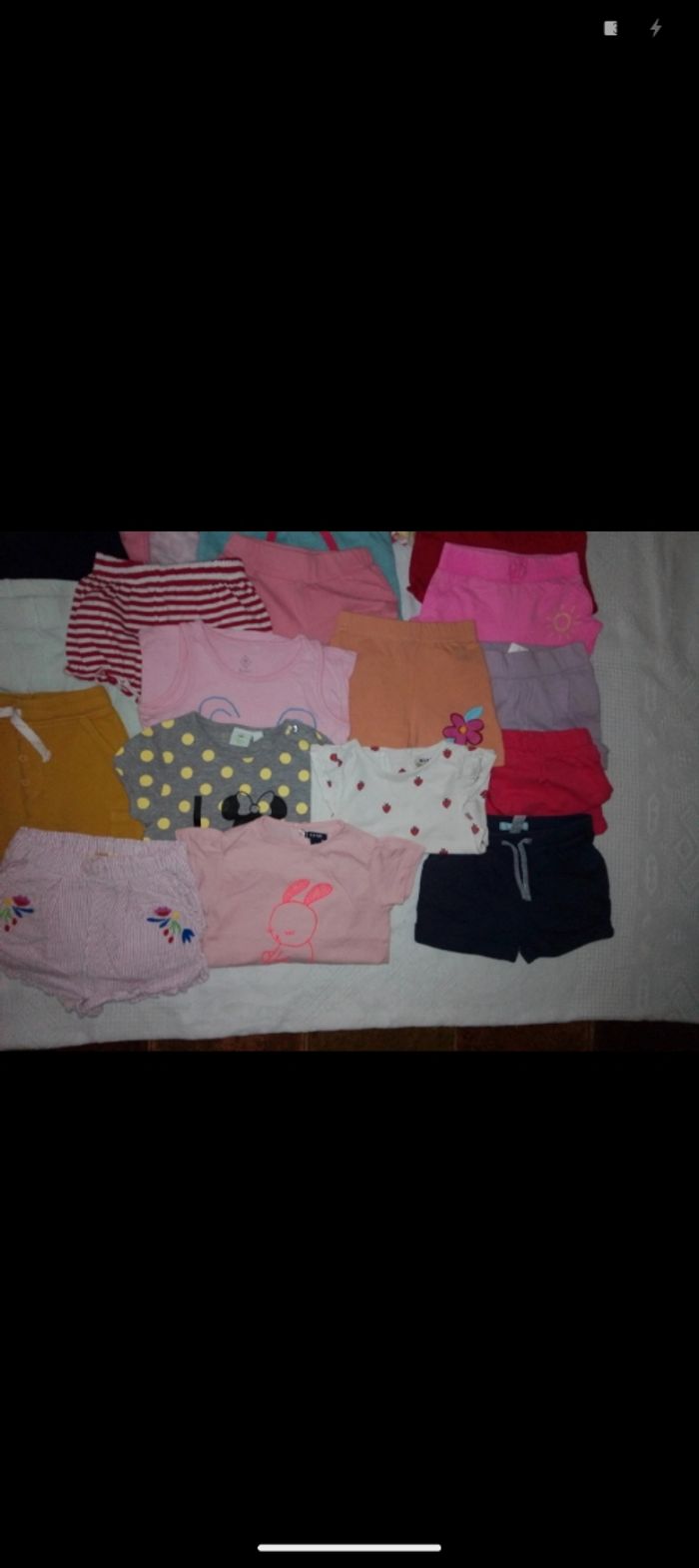 GROS LOT FILLE 6 et 9 mois - photo numéro 7