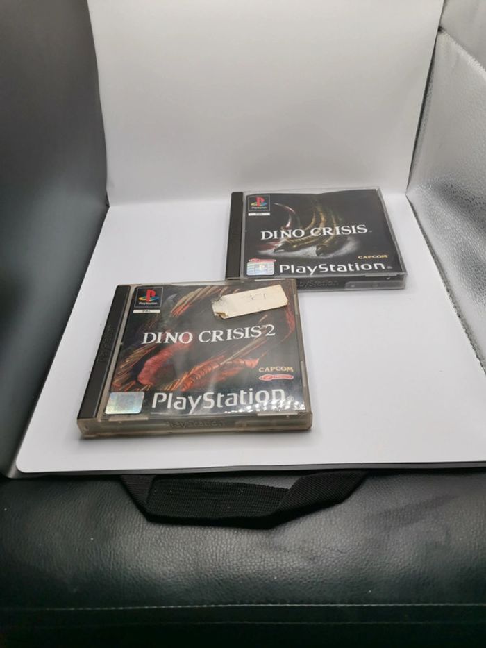 Lot Dino crisis 1 & 2 ps1 - photo numéro 2