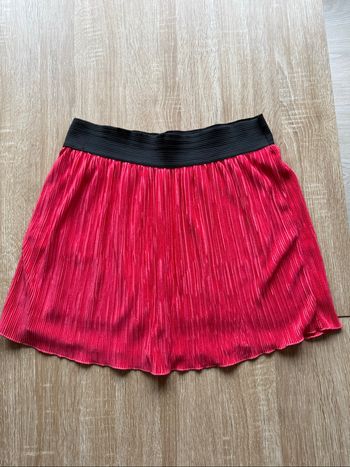 Jupe fluide avec doublure rouge noir élastique inside taille 40 L