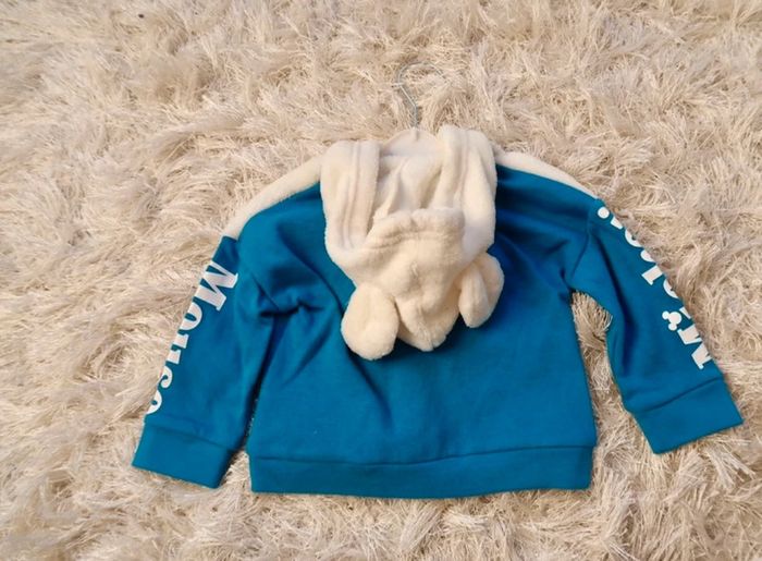 Sweat Mickey capuche à oreilles neuf avec étiquette 6 mois - photo numéro 2