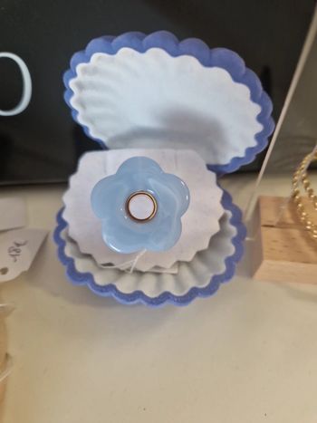 Bague Candy acier et résine fleur bleue Neuve