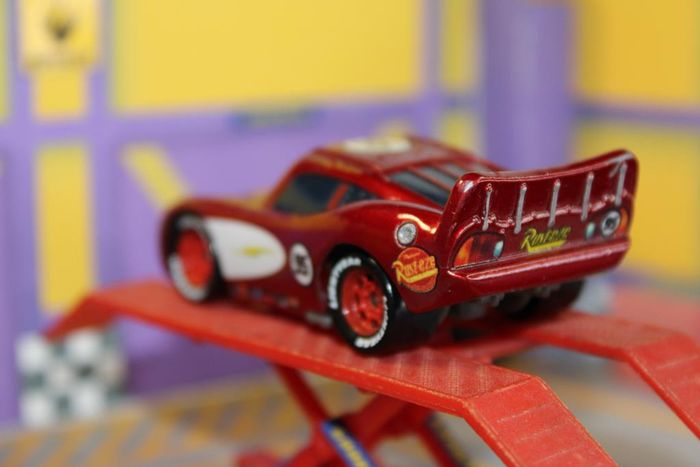 Disney Pixar cars Flash Mc Queen - photo numéro 3