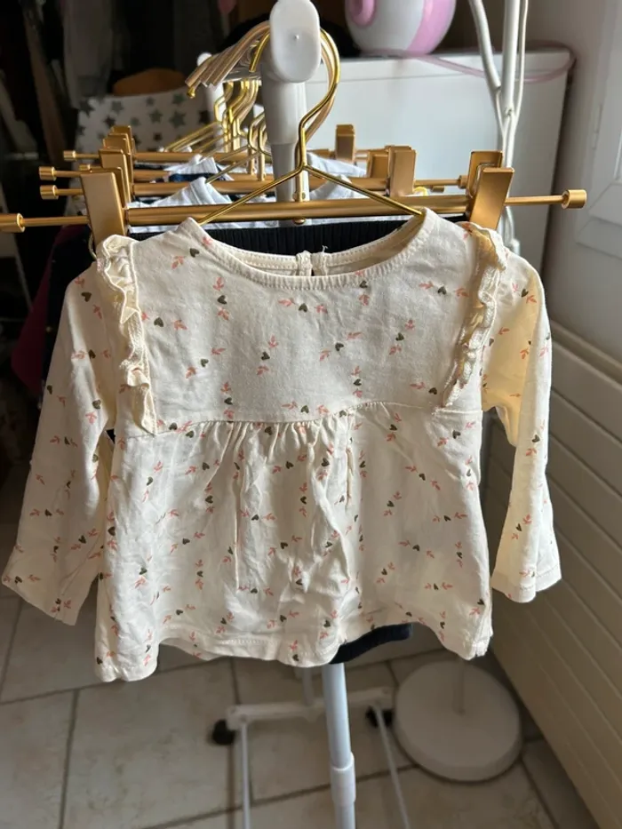 Joli ensemble Kiabi taille 12 mois état impeccable