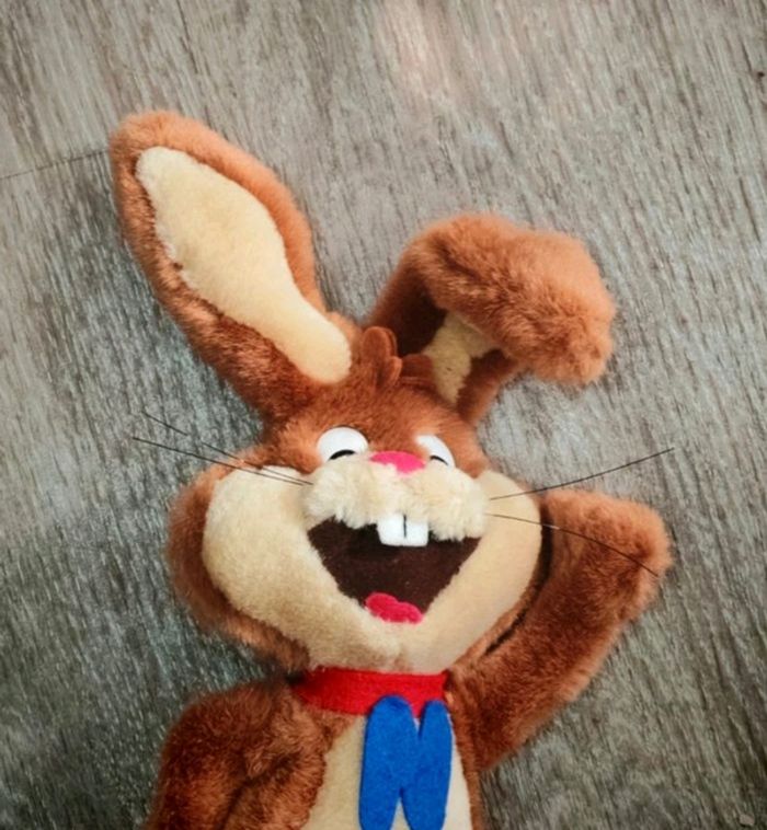 Nesquik peluche lapin 32 cm - photo numéro 2