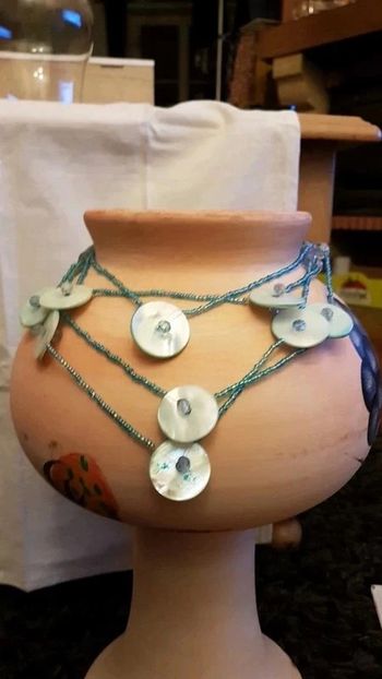 Collier perles bleues