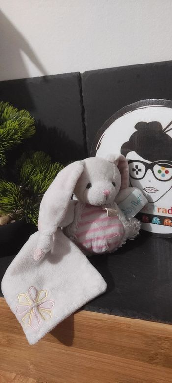 Doudou lapin blanc rose mouchoir fleur Baby Nat Layette BN0100

Rayé Rayure jaune noeuds