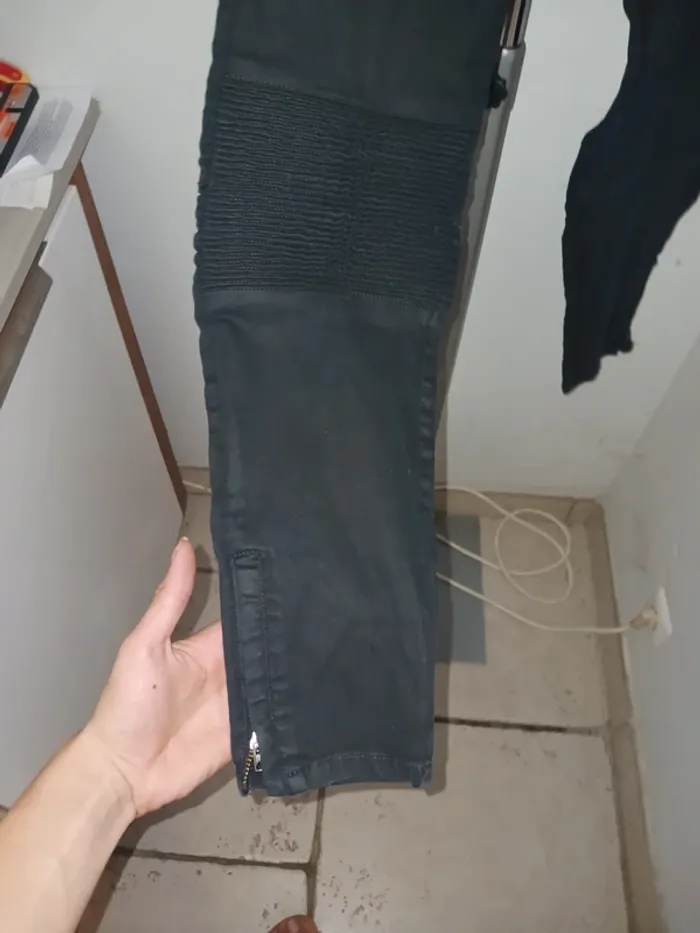 Jean noir T40 - photo numéro 2