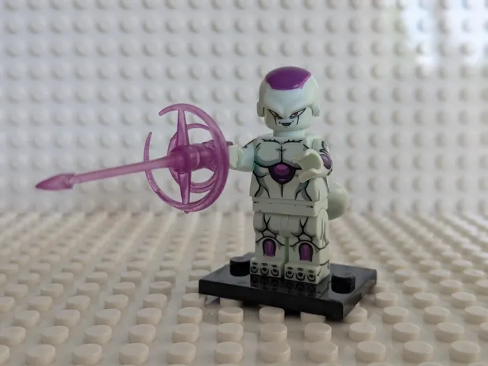 Figurine Dragon Ball Z : Freezer forme ultime , style lego