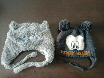 Lots bonnets bébé