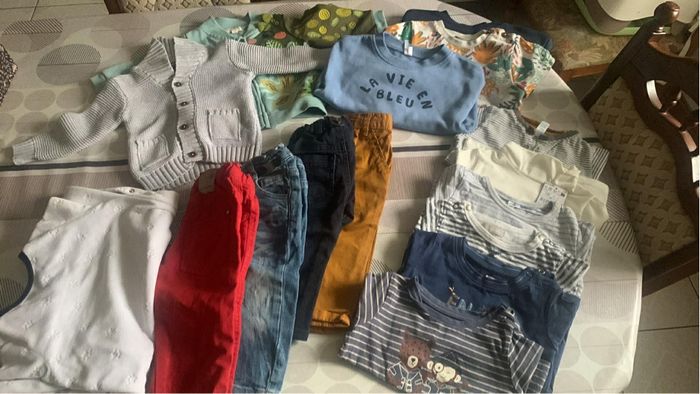 Lot de vêtements 9-12 mois
