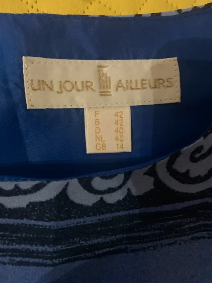 Débardeur un jour ailleurs taille 42 très bon état - photo numéro 7