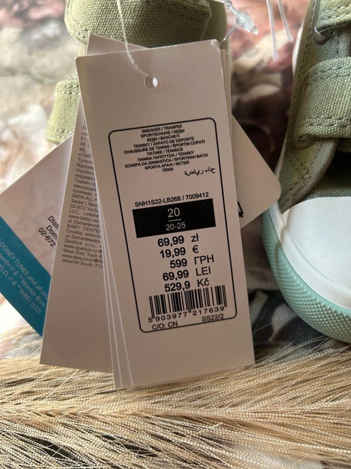 Chaussures looney tunes taille 20 - photo numéro 6