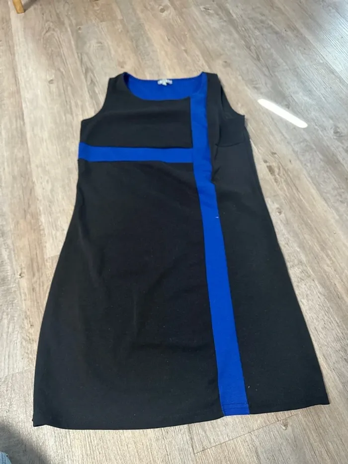 Gros lot robe et hauts taille M/38 - photo numéro 8