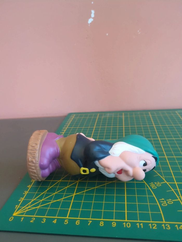Figurine Disney Blanche Neige Pouet - photo numéro 4