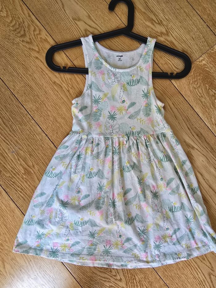 Robe kiabi taille 8 ans - photo numéro 1