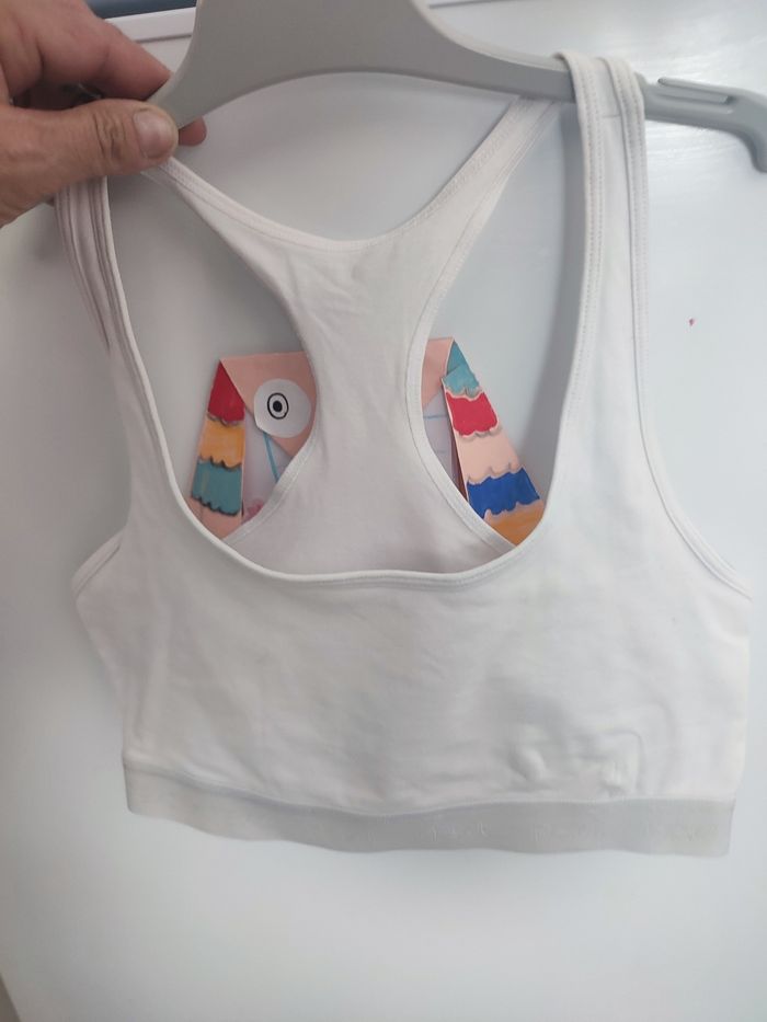 #kytie15ansfille. Brassière taille 15/16 ans - photo numéro 3
