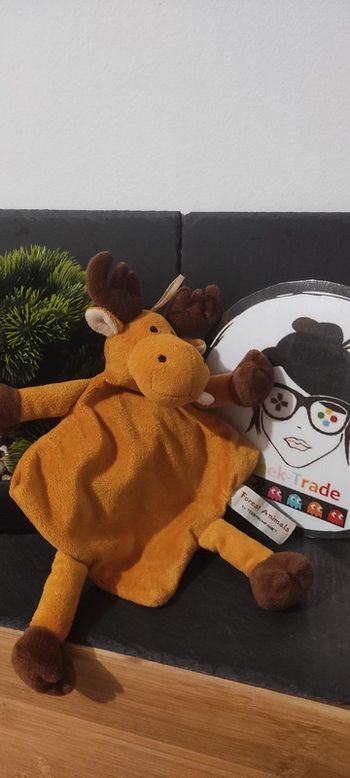 doudou elan cerf forest animals teddykompaniet beige marron renne langue