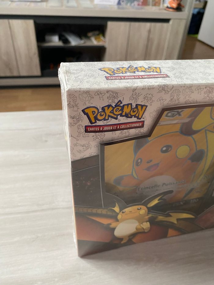 Coffret Pokémon Raichu GX - photo numéro 2