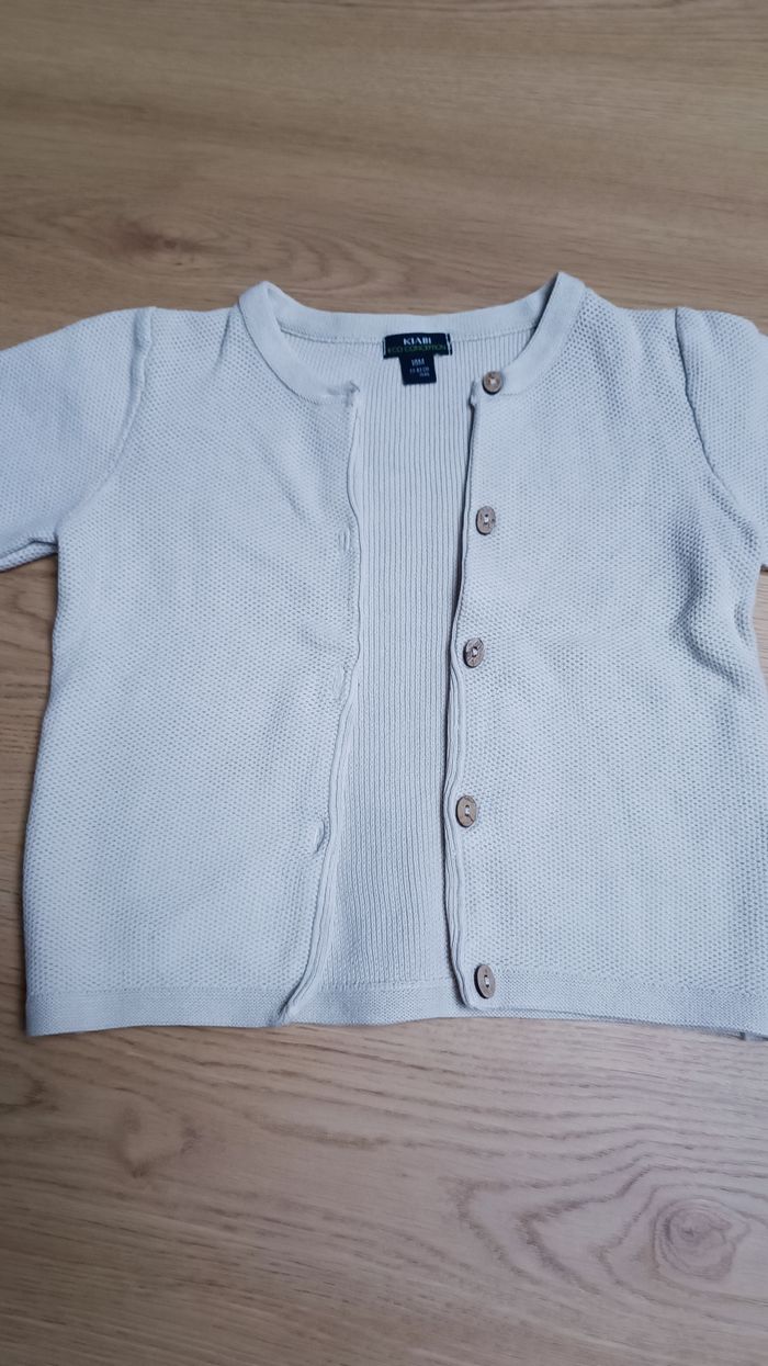 Lot 2 gilets Kiabi 18 mois - photo numéro 6