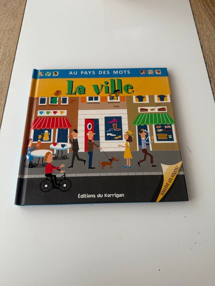 Livre «Au pays des mots La ville» - photo numéro 2