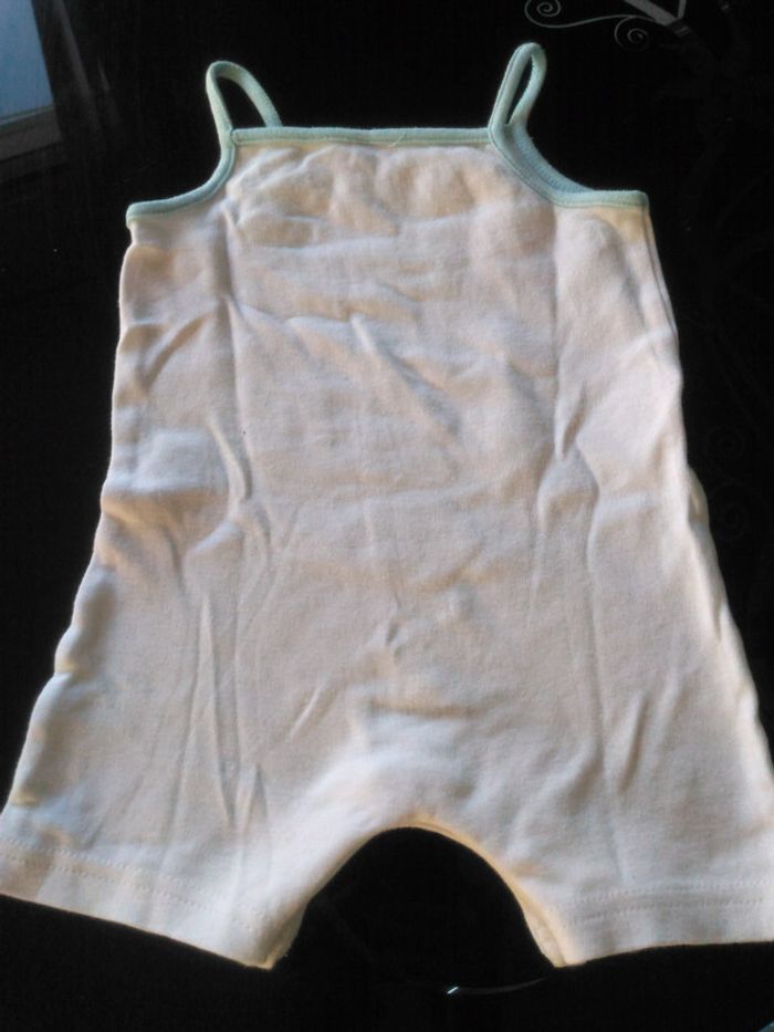 Combishort bébé - photo numéro 2