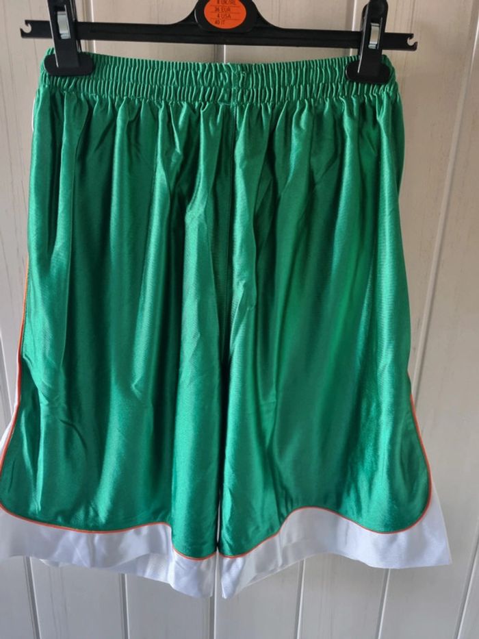 Short+débardeur Taille L - photo numéro 3