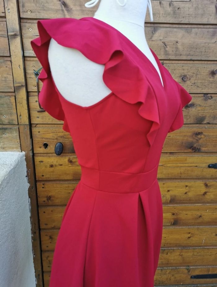 Jolie robe de soirée rouge - photo numéro 2