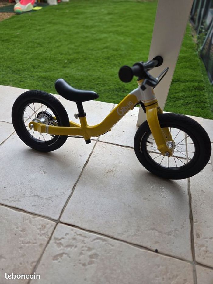 Draisienne jaune / Gibus / bon état - photo numéro 3