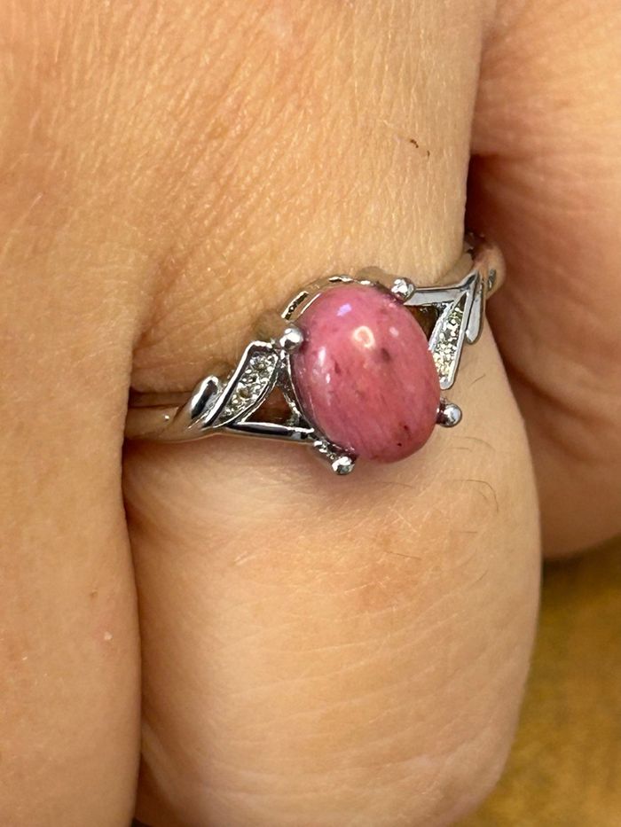 Bague réglable en laiton et en rhodonite – Amour & Guérison émotionnelle