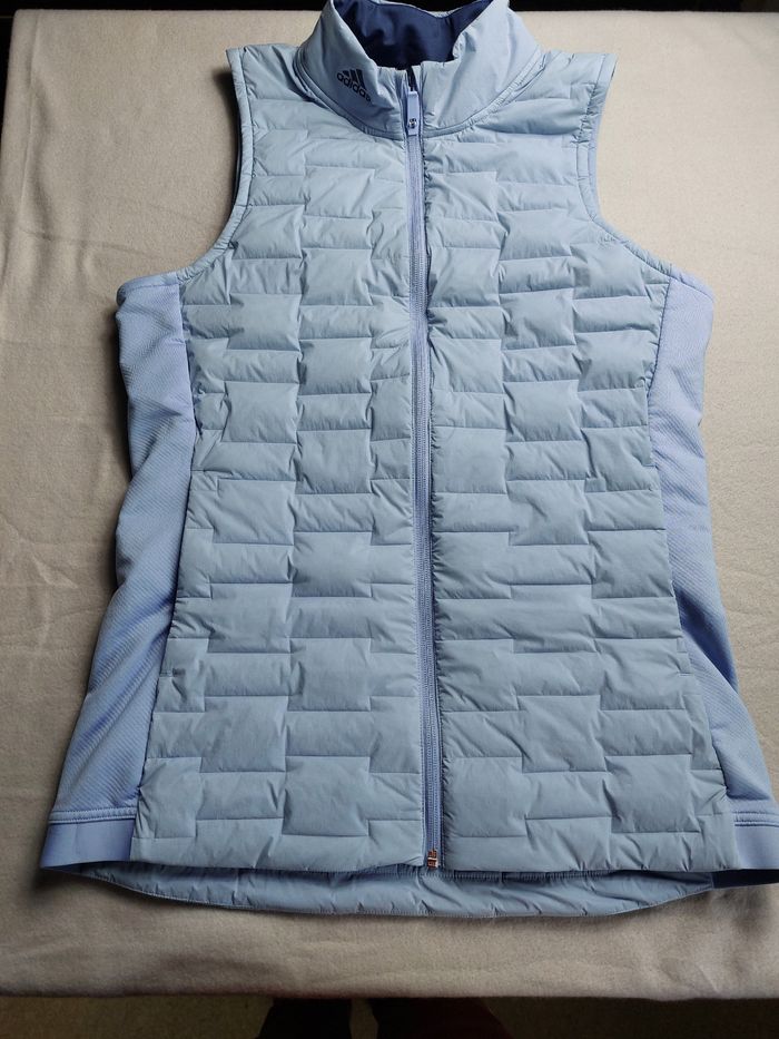 Veste sans manches bleu clair Marque adidas taille S/36-38/8-10 Très bon état