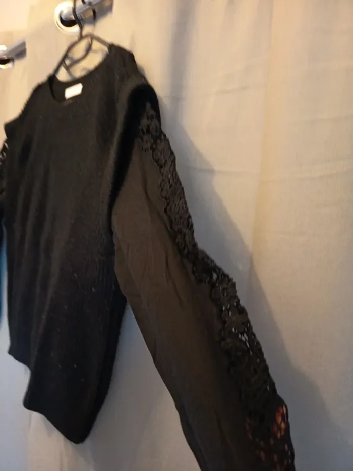 Pull noir - photo numéro 7