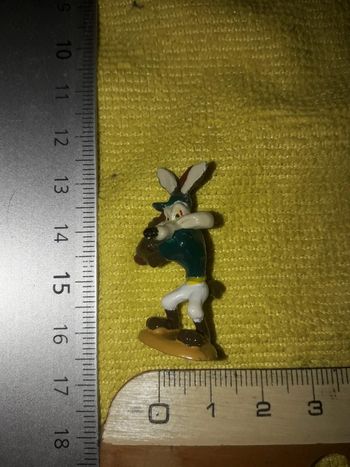 Will coyote beep beep figurine