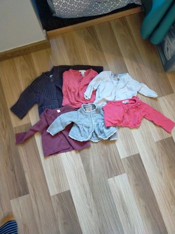 Lot 6 gilets 3 mois