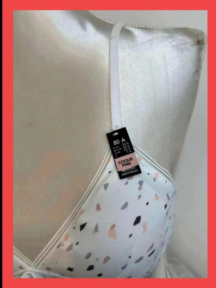 Petits prix :)  Soutien-gorge - photo numéro 2