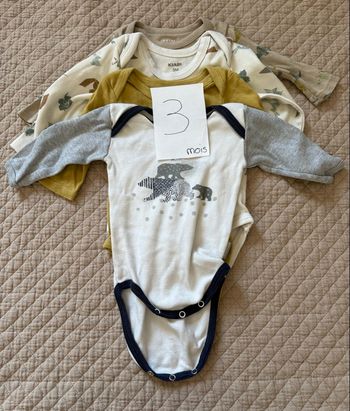 Lot de 4 body / 3 mois / divers marques