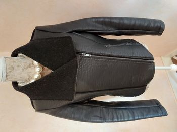 Blouson Camaïeu noir imitation cuir fourré taille 38