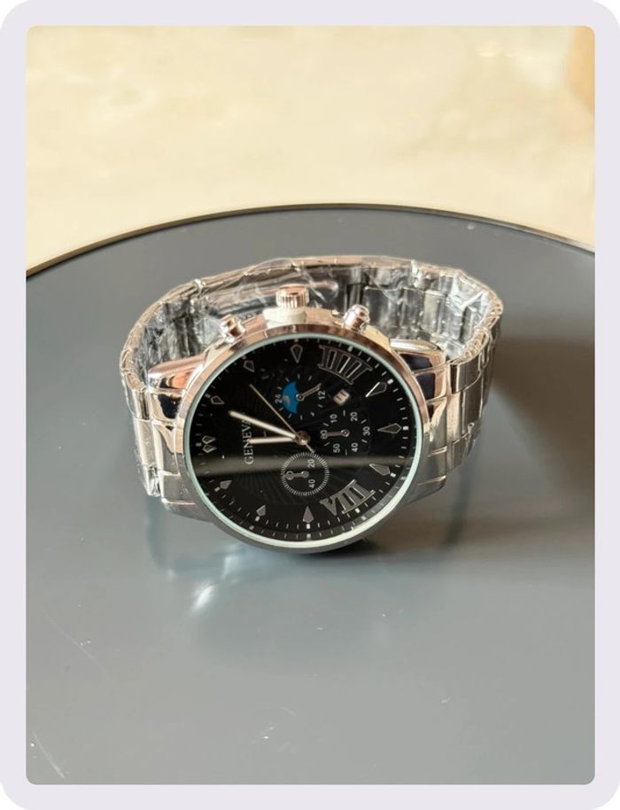 Montre à chaîne argentée à cadran noir - photo numéro 2