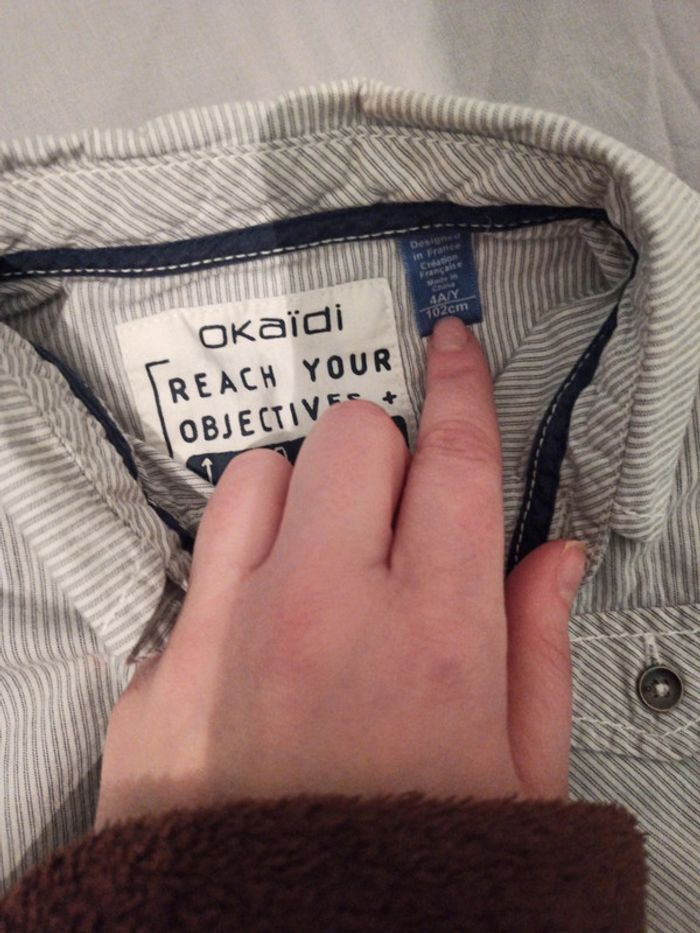 Tres jolie chemise à rayures 4 ans - photo numéro 4