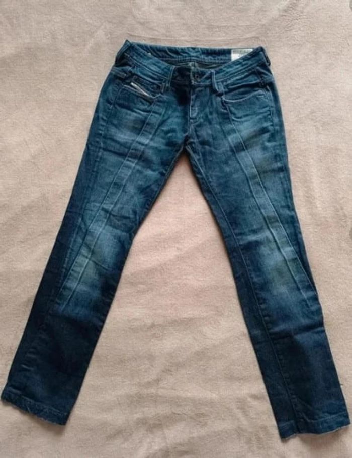 Jeans taille basse slim Diesel (taille 38)