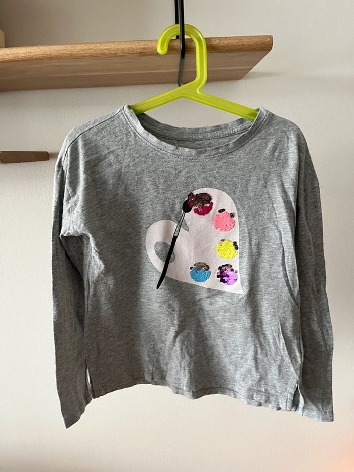 T-shirt sequin peinture