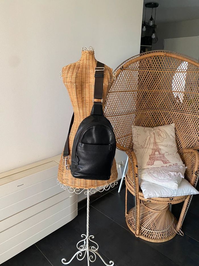 Sac à bandoulière Sacoche Coach en cuir noir