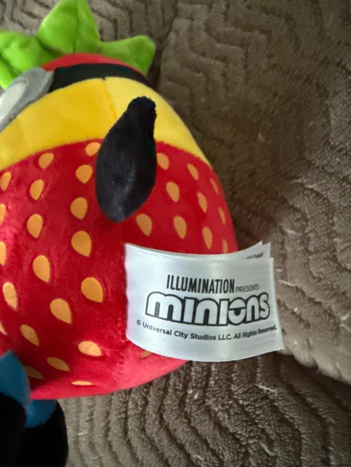 Peluches Minions neuves déguisées en fruits – Environ 20-25 cm – Idéal cadeau enfant ou déco - photo numéro 5