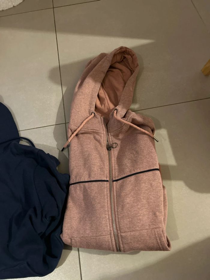 Lot de deux sweat-shirt à zip - photo numéro 2