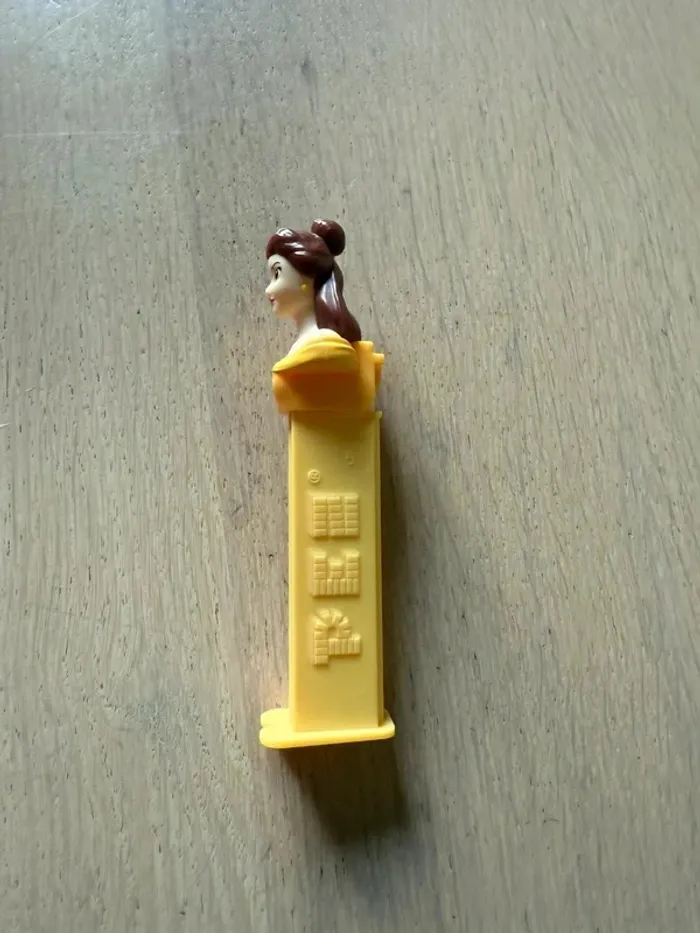 PEZ Disney Belle en robe jaune - photo numéro 2