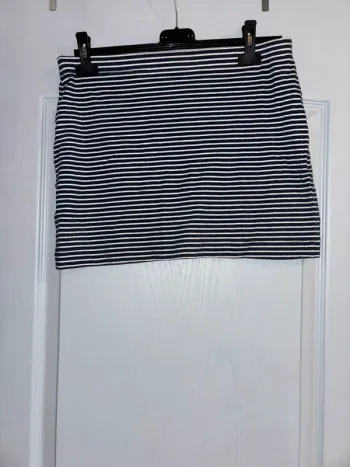 Jupe moulante taille M