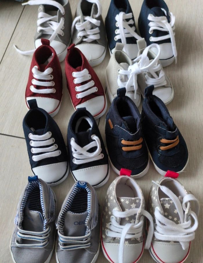 Lot de 8 paires de chaussures bébé