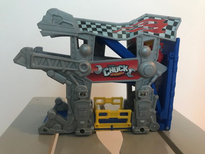 Garage + voiture Tonka Chuck & Friends - photo numéro 2